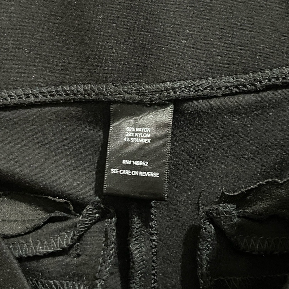 Torrid Pixie Black Capri Leggings Euc - image 3